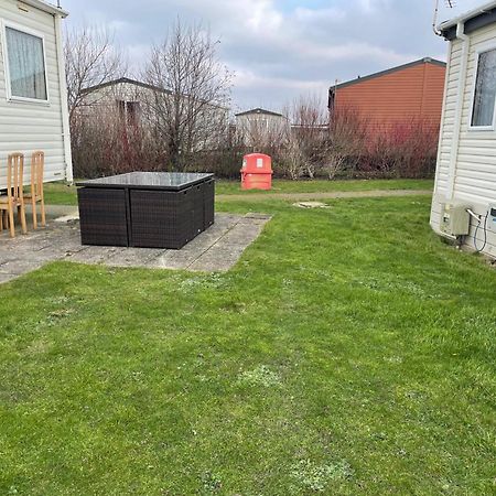 Cozy Camber Caravan 3 Bedroom Retreat With Decking Rye Eksteriør bilde