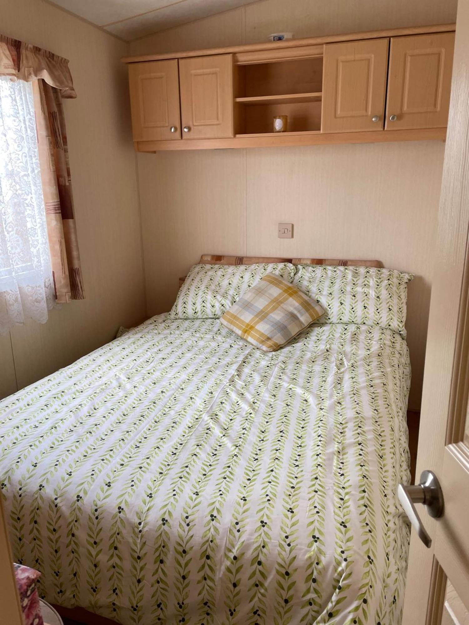 Cozy Camber Caravan 3 Bedroom Retreat With Decking Rye Eksteriør bilde